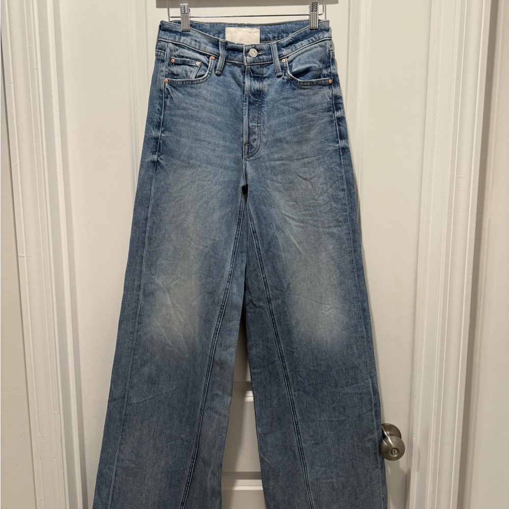MOTHER’S Jeans size 26. The Enchanter Wide Leg Women’s Jeans in Light Blue